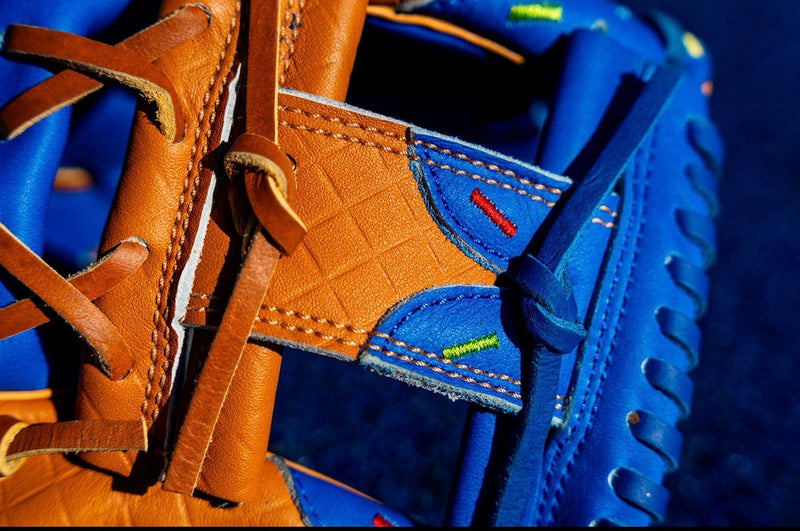 Load image into Gallery viewer, Youth Ball Glove - Ice Cream glove (Blue Razberry)