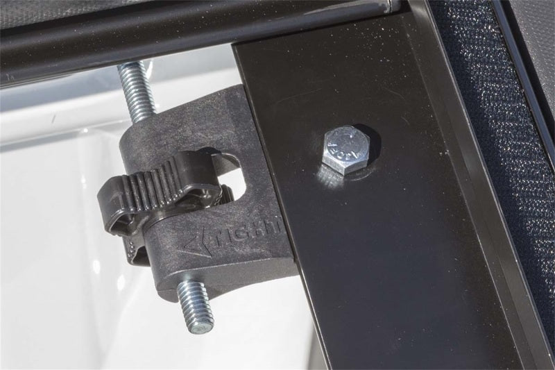 Load image into Gallery viewer, Access Vanish 94-03 Chevy/GMC S-10 / Sonoma 6ft Bed (Also Isuzu Hombre 96-03) Roll-Up Cover 92169
