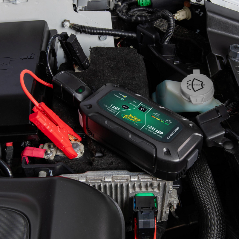 Load image into Gallery viewer, Charge N Start 1120 — 1 Amp Battery Charger &amp; 1200 Amp Jump Starter
