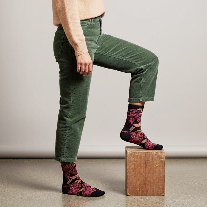 Load image into Gallery viewer, Tapestry Floral
