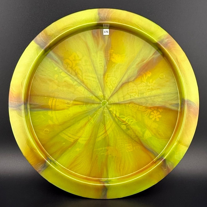 Load image into Gallery viewer, Nebula Ethereal Construct - First Run - Maria Oliva Sig Series
