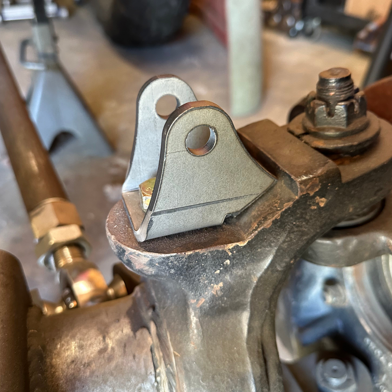 Load image into Gallery viewer, Ford Super Duty 2005+ ORI Strut Shock Mount Brackets
