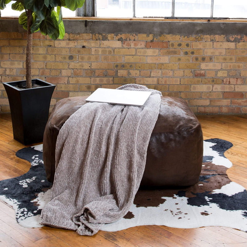 Load image into Gallery viewer, Nestle Loveseat Ottoman
