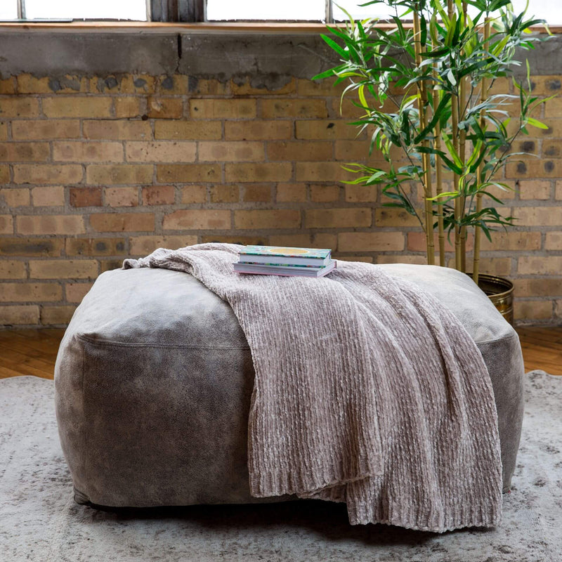 Load image into Gallery viewer, Nestle Loveseat Ottoman
