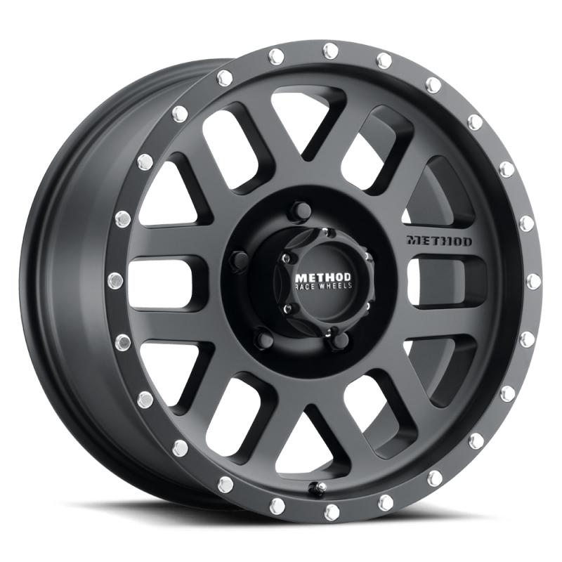 Load image into Gallery viewer, Method MR306 Mesh 18x9 -12mm Offset 5x5 94mm CB Matte Black Wheel
