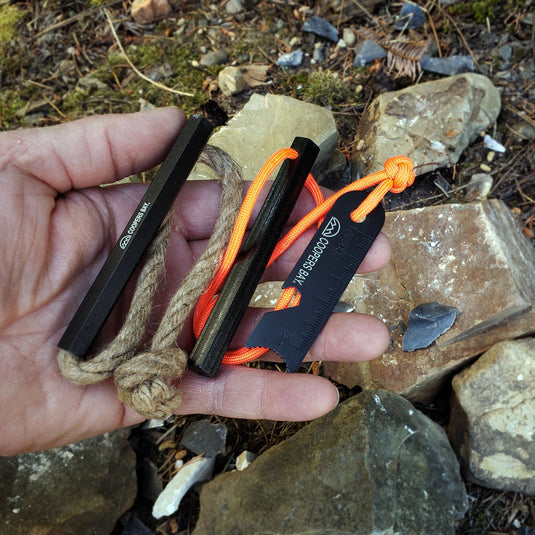 Ferro Fire Starting Package - Kamper Kit - with Hex Ferro, Tinder and Storage Tin