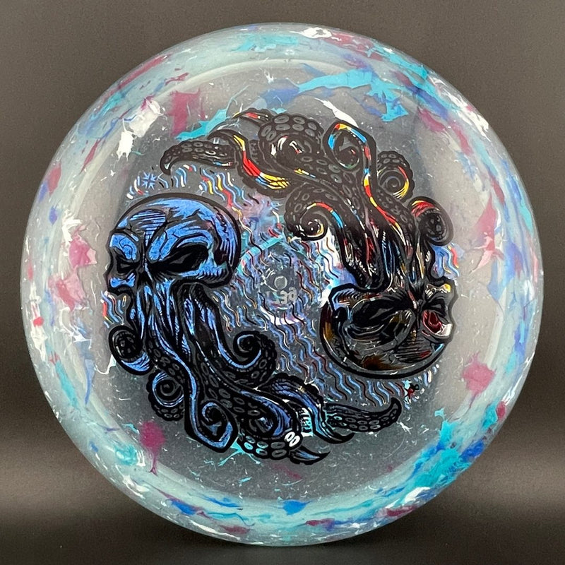 Load image into Gallery viewer, Jawbreaker Z Cigarra - "Cthuloop" by Kelly Baber
