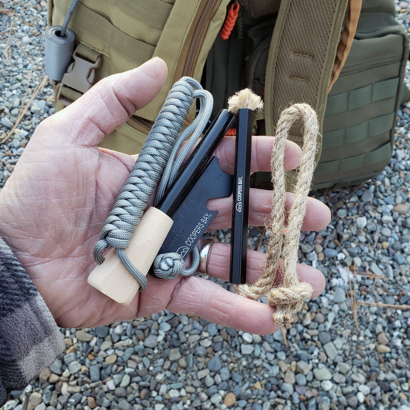 Load image into Gallery viewer, FireStorm XL 1/2" Ferro Rod &amp; Tinder Fire Starting Kit
