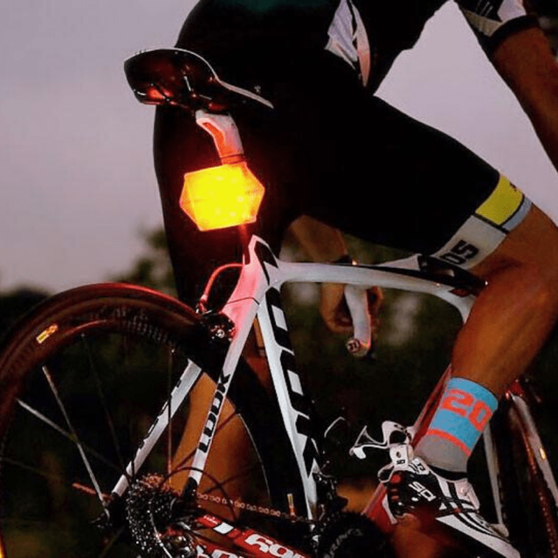 Load image into Gallery viewer, Twilight – Petite Origami Solar Lantern
