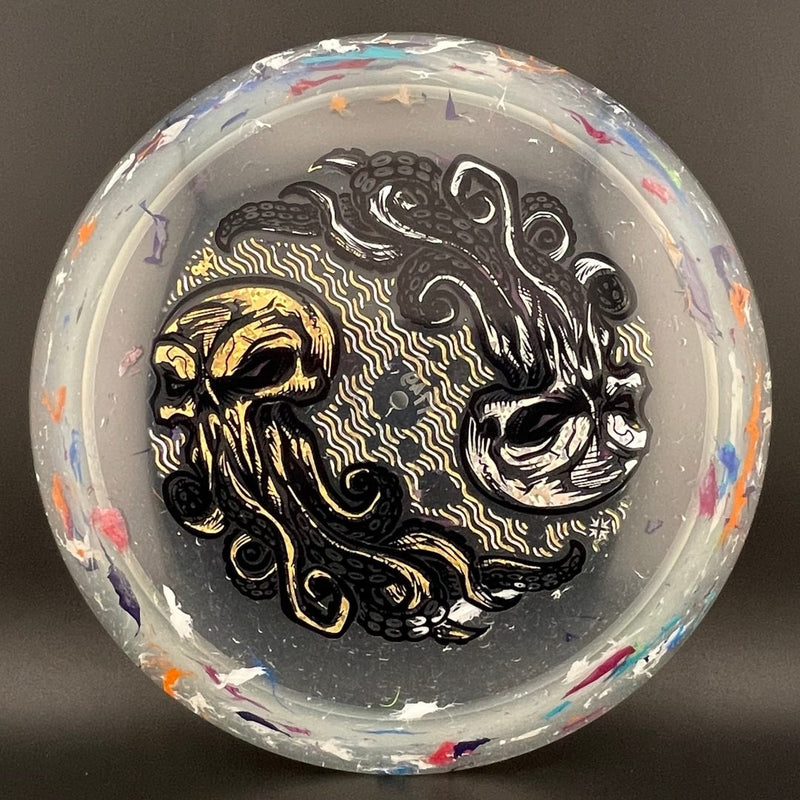 Load image into Gallery viewer, Jawbreaker Z Cigarra - "Cthuloop" by Kelly Baber
