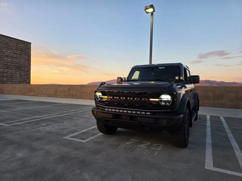 Load image into Gallery viewer, 2021+ Ford Bronco Standard Bumper 40in Light Bar PRO
