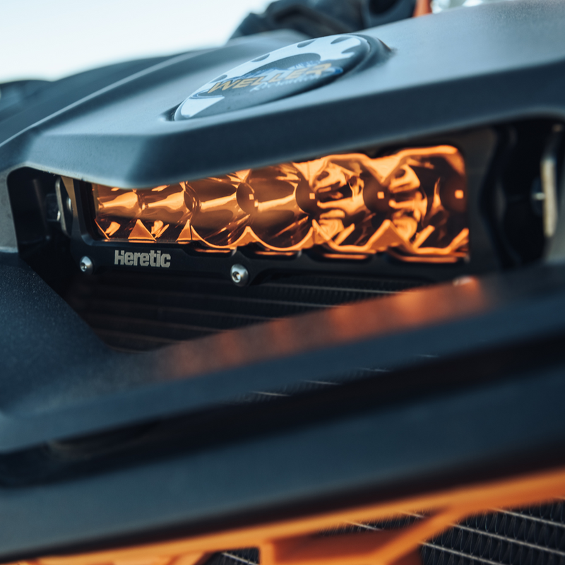 Load image into Gallery viewer, Can-Am Maverick X3 6 Inch Hood Scoop LED Light Bar
