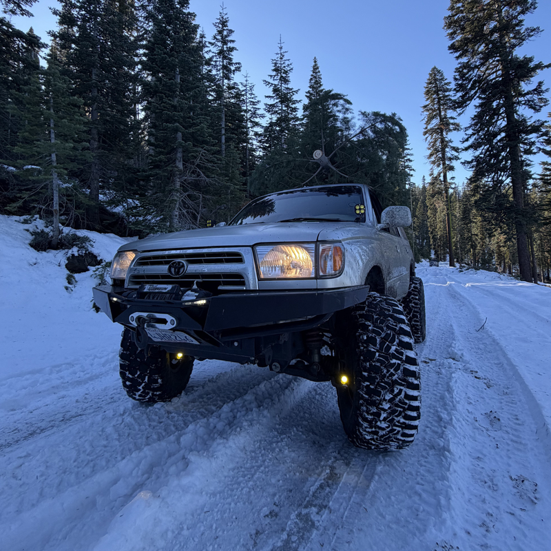 Load image into Gallery viewer, 3rd Gen Toyota 4Runner Steerable Knuckle Pod Light Mounts (1996 - 2002)
