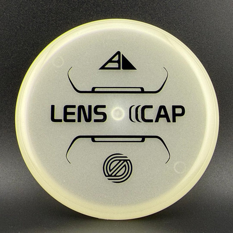 Load image into Gallery viewer, Total Eclipse Lens Cap (Mini Disc) - Simon Line
