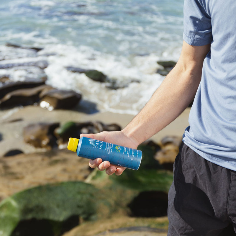 Load image into Gallery viewer, Hydrating Antioxidant SPF 70 Spray
