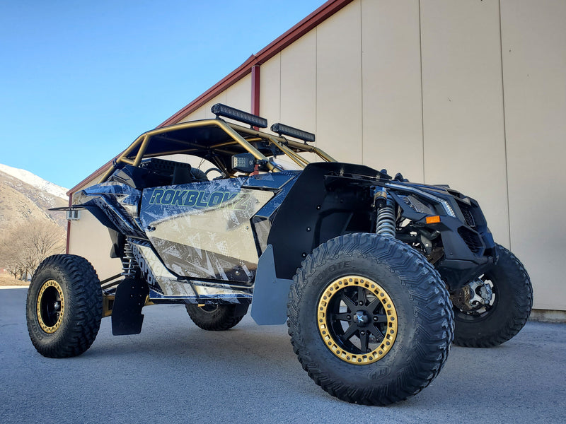 Load image into Gallery viewer, 2017 Can-Am Maverick X3 Featuring Rokblokz 72" Fenders with Gray accents - Front 3/4 view

