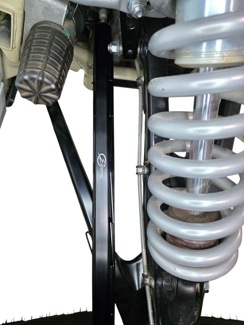 Load image into Gallery viewer, 2017+ Can Am X3 Maverick Billet Tie Rods Anodized Black (RS 72&quot; Model Only)
