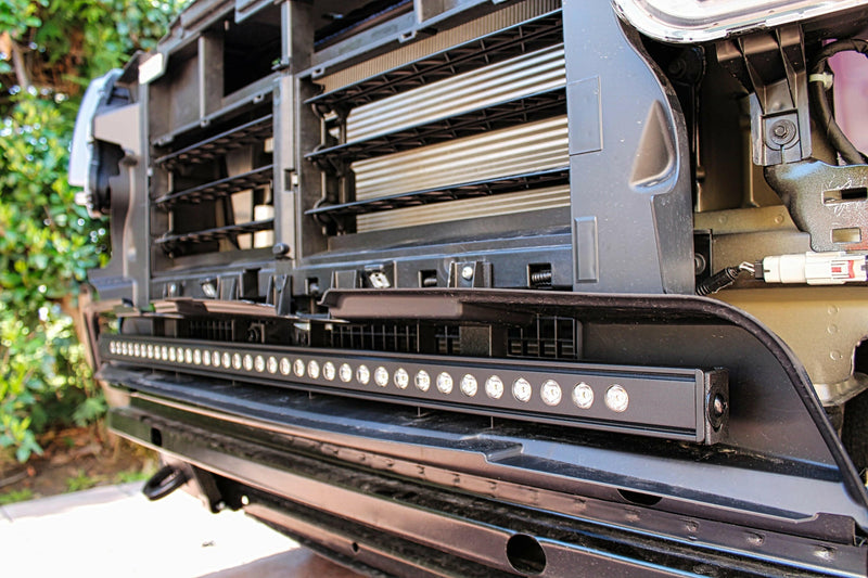 Load image into Gallery viewer, 2021-2022 Chevrolet Colorado Single 40in Light Bar

