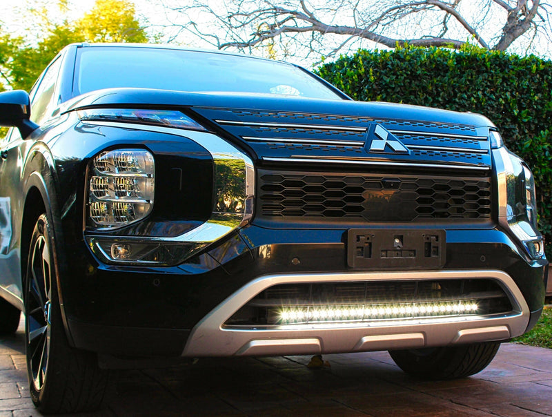 Load image into Gallery viewer, 2022+ Mitsubishi Outlander Single 30in Light Bar
