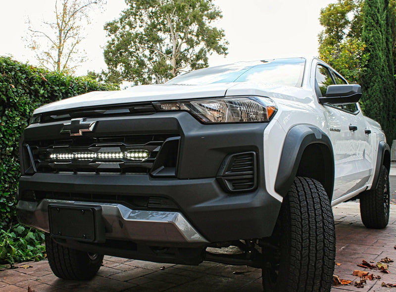 Load image into Gallery viewer, 2023+ Chevrolet Colorado Single 30in Light Bar

