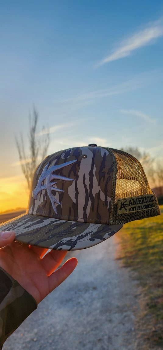 Mossy Oak Bottomland American Antler Symbol Snapback