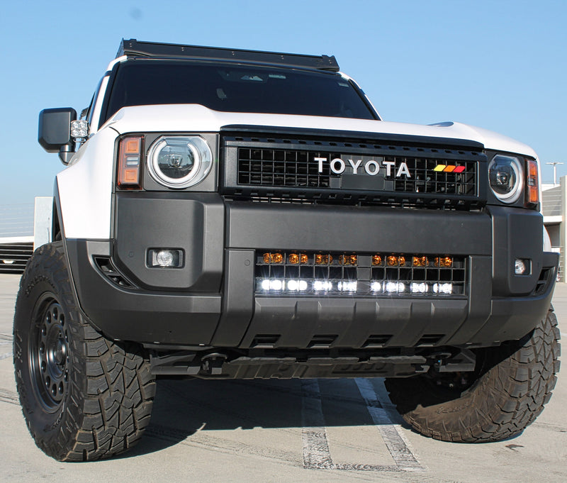 Load image into Gallery viewer, 2024+ Toyota Land Cruiser Single 30in Light Bar PRO
