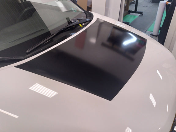 Load image into Gallery viewer, Hood Decal Cover for 2021-2024 Nissan Kicks
