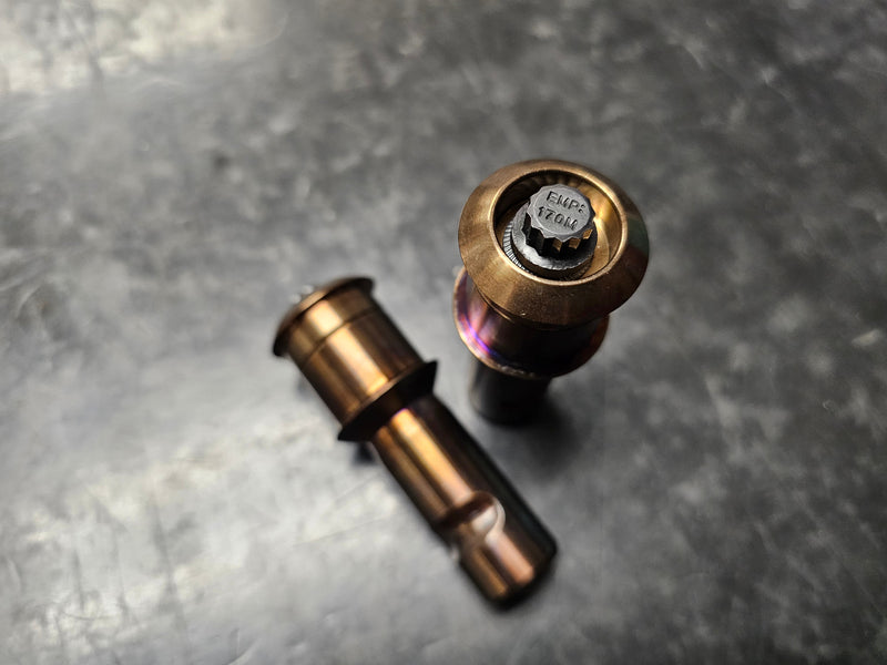 Load image into Gallery viewer, Maverick X3 Lower Spindle Pins
