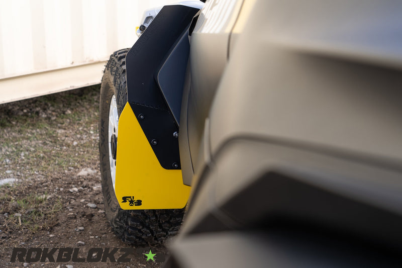 Load image into Gallery viewer, 2024 CanAm Maverick R Ft. Rokblokz Fender extension kit w/yellow accents - front 2
