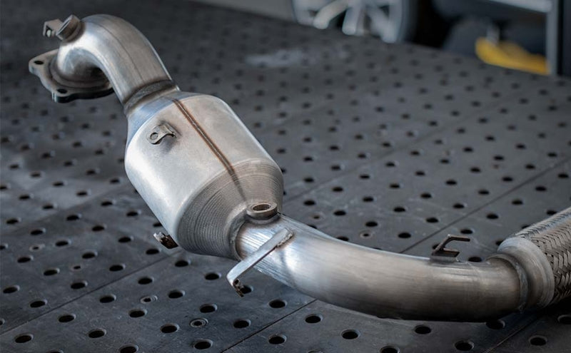 Load image into Gallery viewer, Magnaflow Conv DF 98-00 Niss Pathfinder 3.3L
