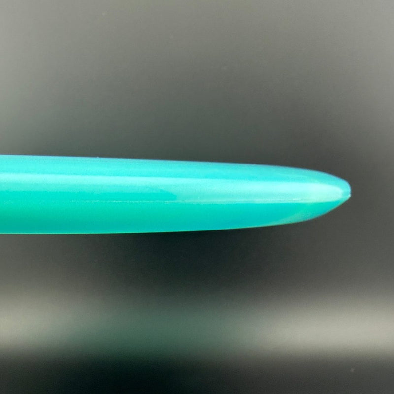 Load image into Gallery viewer, Classic Glow Champion Mako3 - F2
