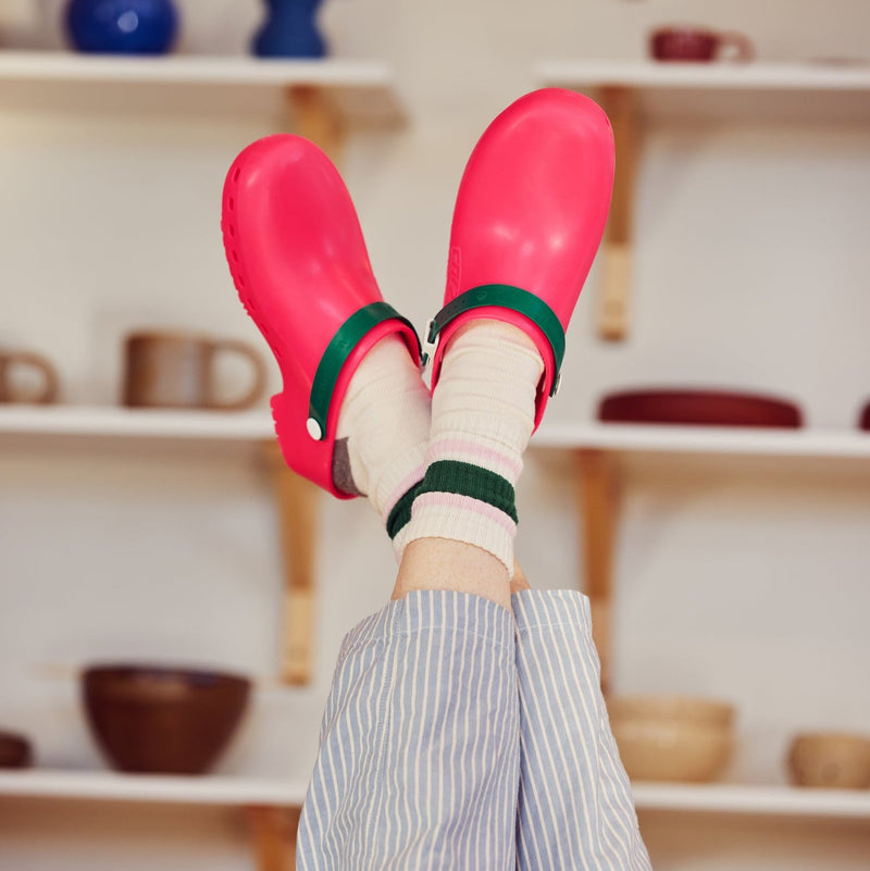 Load image into Gallery viewer, Calzuro Classic Without Holes Hot Pink
