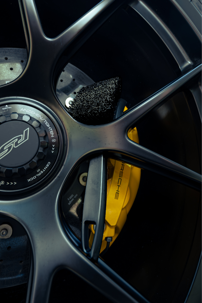 Load image into Gallery viewer, BLACKLINE® STIFF BRISTLE TIRE BRUSH

