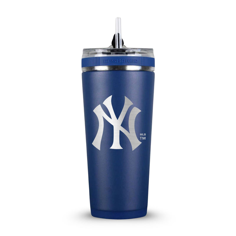 Load image into Gallery viewer, Officially Licensed New York Yankees 26oz Flex Bottle
