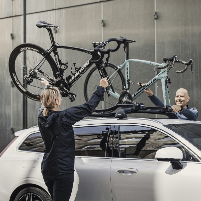 Load image into Gallery viewer, Thule FastRide Fork-Mount Roof Bike Rack (For Quick-Release Bikes/Adapter Req. for Thru-Axle) - Blk

