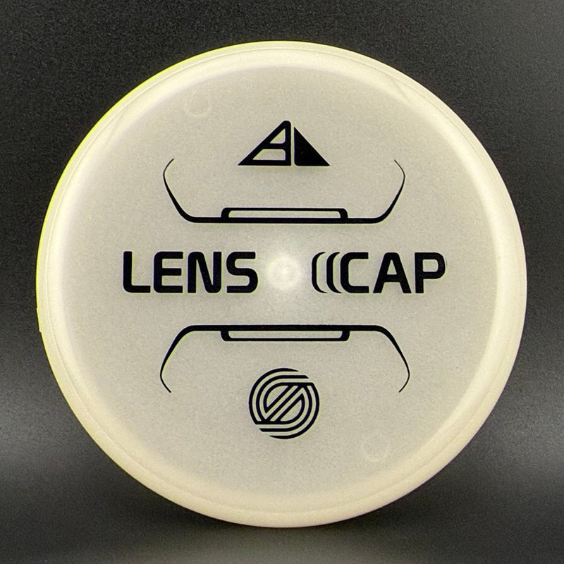 Load image into Gallery viewer, Total Eclipse Lens Cap (Mini Disc) - Simon Line
