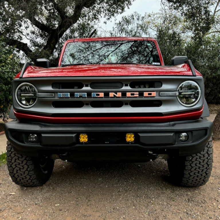 Load image into Gallery viewer, 2021-2023+ Ford Bronco Stock Plastic Bumper Dual Light Mount
