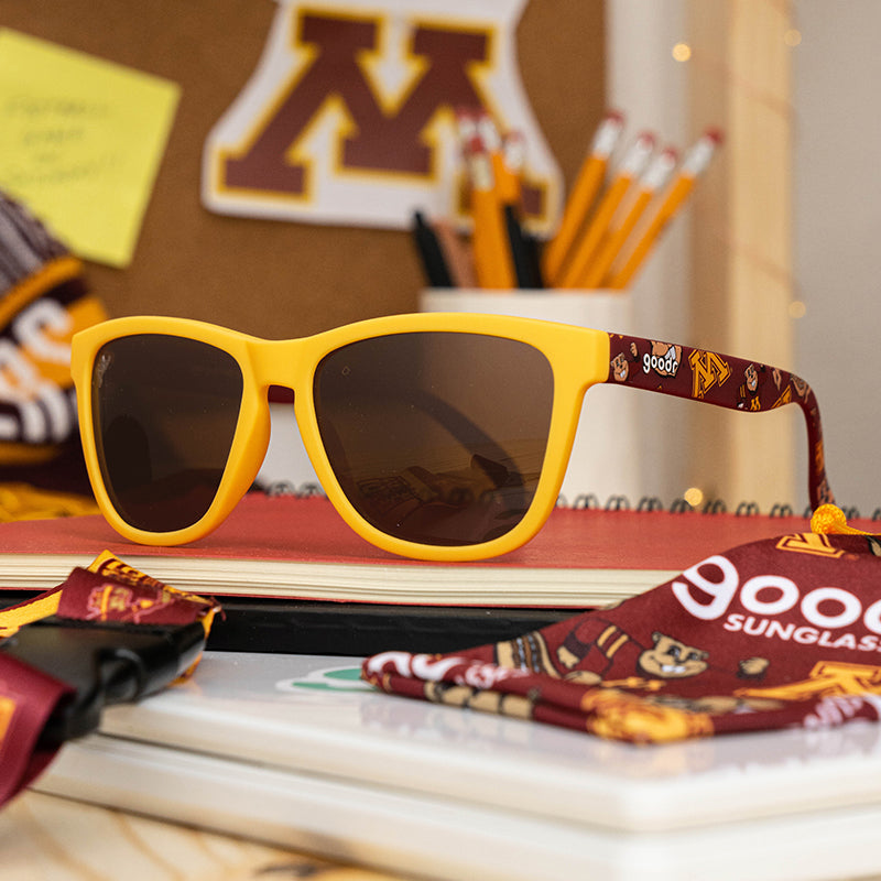 Load image into Gallery viewer, &quot;Ski-U-Mah Sunnies” Limited Minnesota Collegiate OG Polarized Sunglasses
