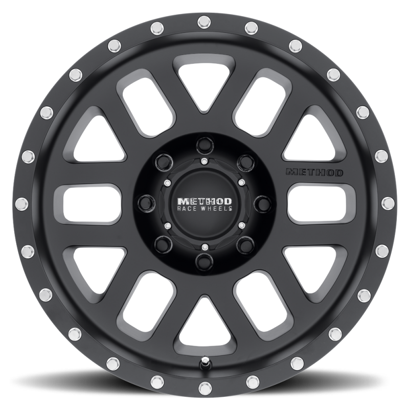 Load image into Gallery viewer, Method MR306 Mesh 18x9 -12mm Offset 8x6.5 130.81mm CB Matte Black Wheel
