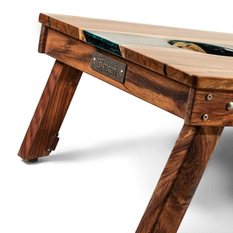 Load image into Gallery viewer, 2ft x 4ft Resin &amp; Wood Classic Cornhole Set | Live Edge River Collection
