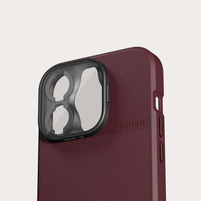 Load image into Gallery viewer, CineBloom Snap-On Filter iPhone 15 Pro &amp; 15 Pro Max
