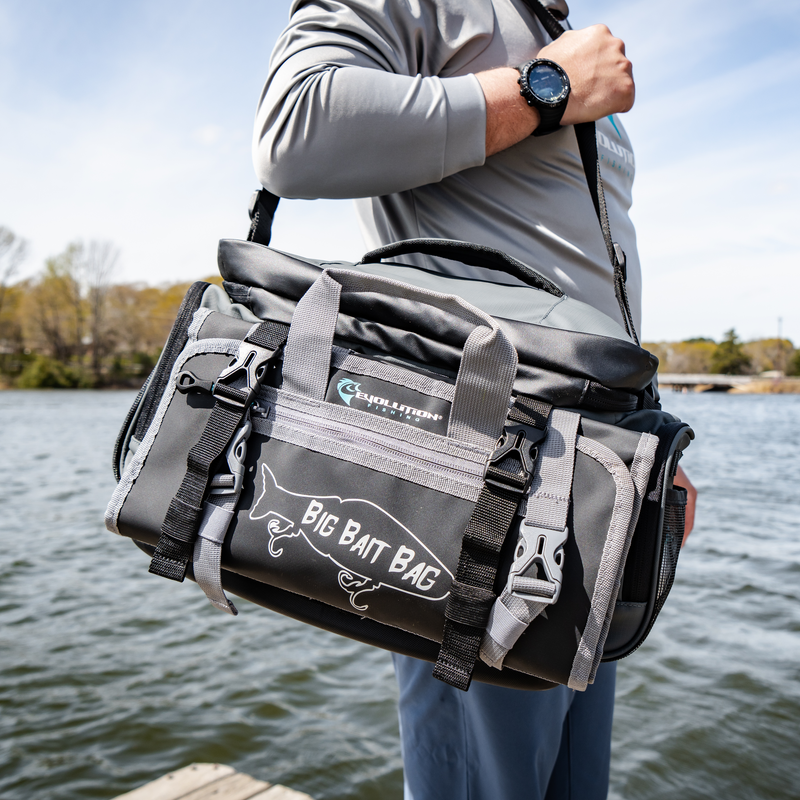 Load image into Gallery viewer, Largemouth 3.0 3700 Tackle Bag
