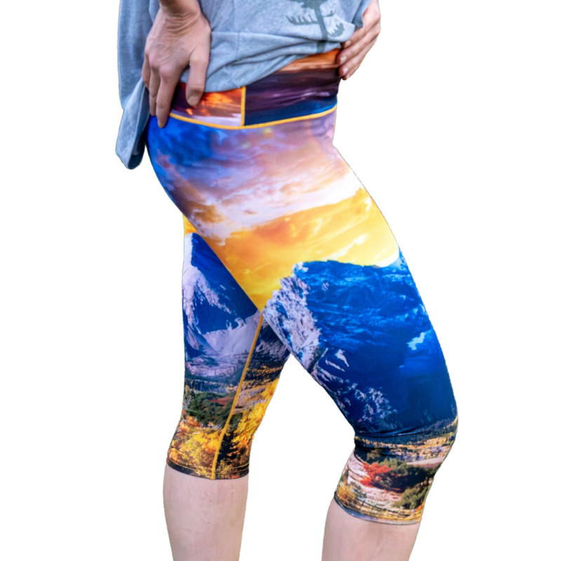 Load image into Gallery viewer, Capitol Peak Sunset Yoga Pants Capri
