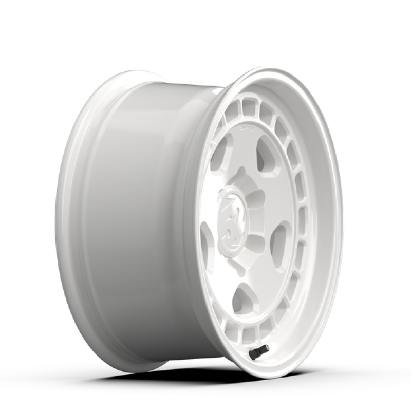 Load image into Gallery viewer, fifteen52 Turbomac HD Classic 17x8.5 / 5x150 BP / 0ET / 110.3mm CB / 4.75in BS / Classic White Wheel
