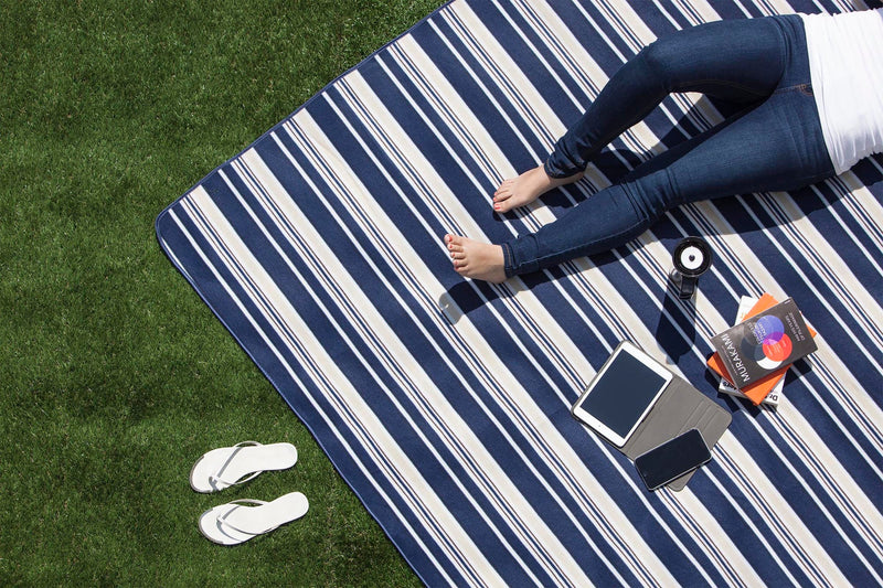 Load image into Gallery viewer, Blanket Tote XL Outdoor Picnic Blanket
