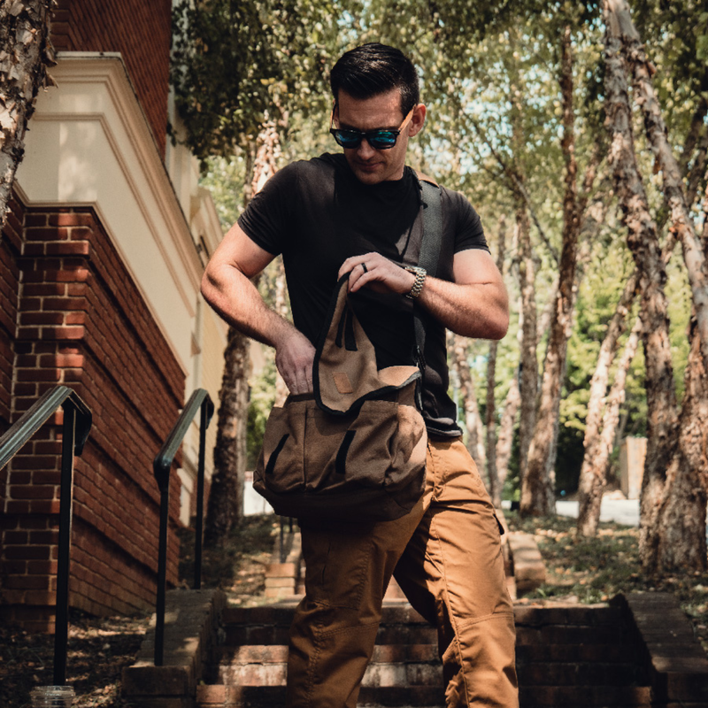 Load image into Gallery viewer, Filios Messenger Bag
