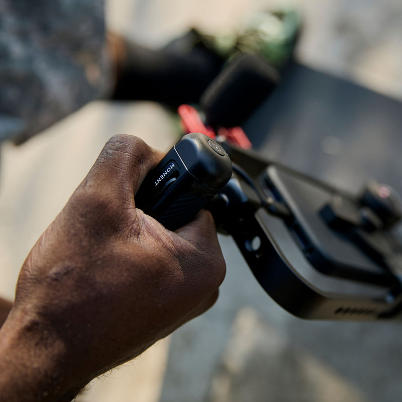 Load image into Gallery viewer, Universal Mobile Grip
