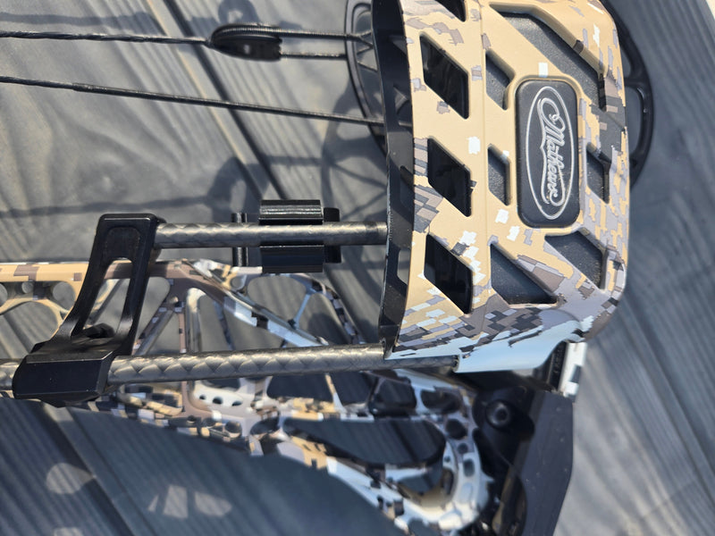 Load image into Gallery viewer, Clip-on Archery Quiver Hanger
