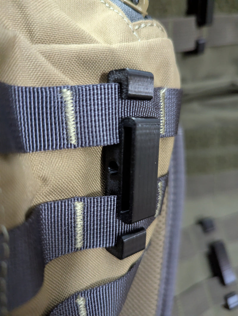 Load image into Gallery viewer, Molle Reverser Clip
