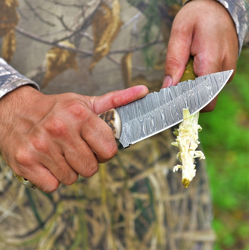 Load image into Gallery viewer, Custom Handmade Damascus Steel Skinner Knife with Sheep Horn Handle – 4.5&quot; Blade
